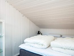 6 Person Holiday Home on a Holiday Park in Hemmet