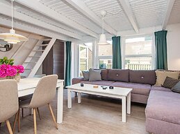 6 Person Holiday Home on a Holiday Park in Hemmet