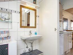 6 Person Holiday Home on a Holiday Park in Hemmet