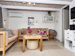 6 Person Holiday Home on a Holiday Park in Hemmet