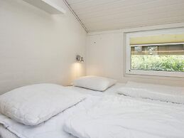 6 Person Holiday Home on a Holiday Park in Hemmet