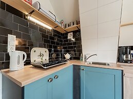 Lodge in Giethoorn With Breakfast