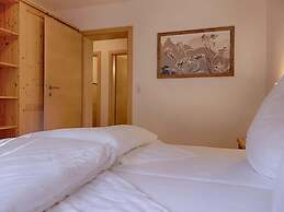 Luxurious Apartment in Fugen Near Forest