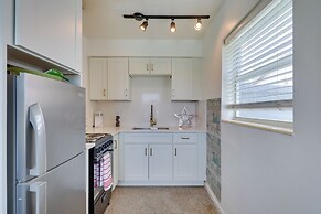 3 Mi to Beach: Quaint Home w/ Patio in Hollywood