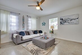 3 Mi to Beach: Quaint Home w/ Patio in Hollywood