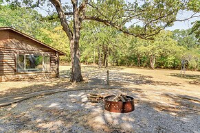 Davis Cabin w/ Fire Pit: Close to Turner Falls!