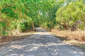 Davis Cabin w/ Fire Pit: Close to Turner Falls!