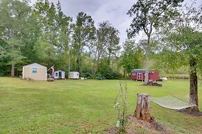 Cottage w/ Fire Pit & Lake Access in Waterloo!