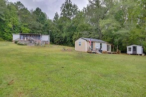 Cottage w/ Fire Pit & Lake Access in Waterloo!