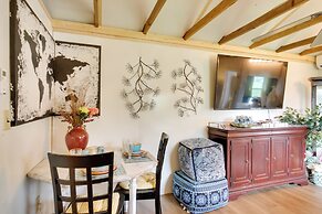 Cottage w/ Fire Pit & Lake Access in Waterloo!