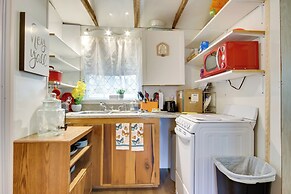 Cottage w/ Fire Pit & Lake Access in Waterloo!