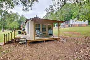 Cottage w/ Fire Pit & Lake Access in Waterloo!