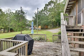 Screened Porch w/ Lake Views: Waterloo Home!