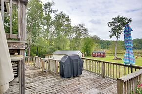 Screened Porch w/ Lake Views: Waterloo Home!