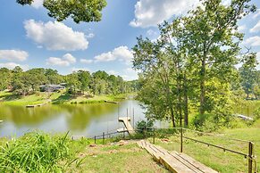 Lake O' the Pines Retreat: Private Dock!