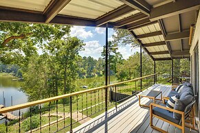 Lake O' the Pines Retreat: Private Dock!