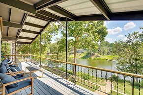 Lake O' the Pines Retreat: Private Dock!