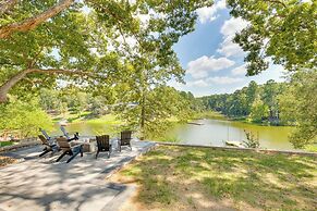 Lake O' the Pines Retreat: Private Dock!