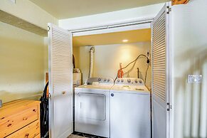 Bayfront Home w/ Private Beach in Vaughn!