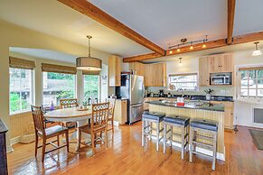 Bayfront Home w/ Private Beach in Vaughn!