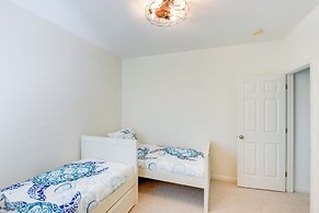 4 Mi to Beach: Lewes Townhome w/ Ping-pong Table