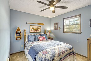 Lakefront Home: Deck, Grills & Fire Pit in Karnack
