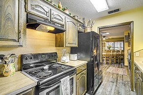 Lakefront Home: Deck, Grills & Fire Pit in Karnack