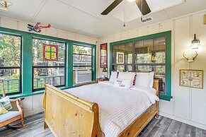 Lakefront Home: Deck, Grills & Fire Pit in Karnack