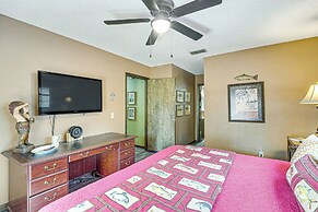 Lakefront Home: Deck, Grills & Fire Pit in Karnack