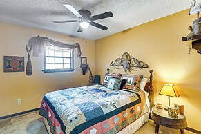 Lakefront Home: Deck, Grills & Fire Pit in Karnack