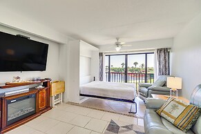 2 Mi to Fort Pierce Jetty: Coastal Florida Condo