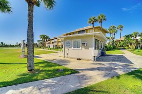 2 Mi to Fort Pierce Jetty: Coastal Florida Condo