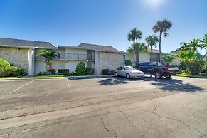2 Mi to Fort Pierce Jetty: Coastal Florida Condo