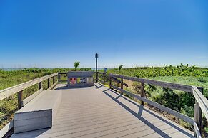 2 Mi to Fort Pierce Jetty: Coastal Florida Condo