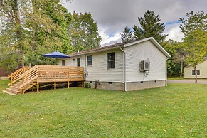 Greenbrier River Retreat w/ Deck - Steps to Trail!