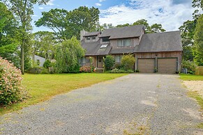 Pet-friendly Home w/ Hot Tub Near the Hamptons!