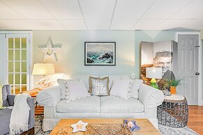 Pet-friendly Home w/ Hot Tub Near the Hamptons!