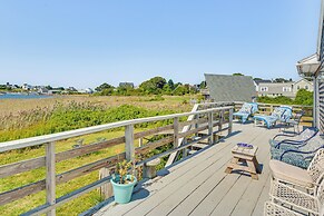 Walk to the Beach: Pet-friendly Gem in Biddeford!