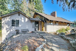 Spokane River Access & Fire Pit: Post Falls Cabin