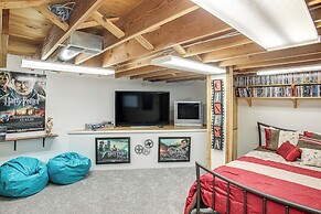 Spokane River Access & Fire Pit: Post Falls Cabin