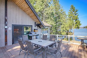 Spokane River Access & Fire Pit: Post Falls Cabin