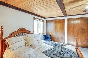 Spokane River Access & Fire Pit: Post Falls Cabin