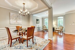 3 Mi to Avalon: Townhome w/ Balcony in Alpharetta!