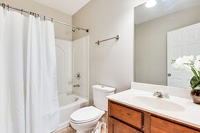 3 Mi to Avalon: Townhome w/ Balcony in Alpharetta!