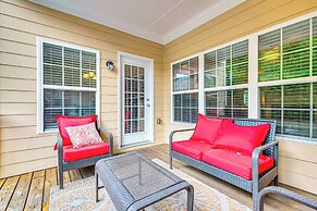 3 Mi to Avalon: Townhome w/ Balcony in Alpharetta!