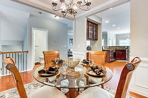 3 Mi to Avalon: Townhome w/ Balcony in Alpharetta!