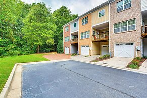 3 Mi to Avalon: Townhome w/ Balcony in Alpharetta!