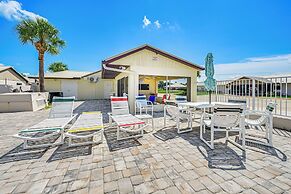 Sunny Canal-view Villa w/ Lanai in Sebring!
