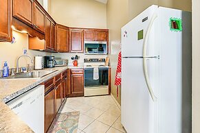 Sunny Canal-view Villa w/ Lanai in Sebring!