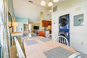 Sunny Canal-view Villa w/ Lanai in Sebring!